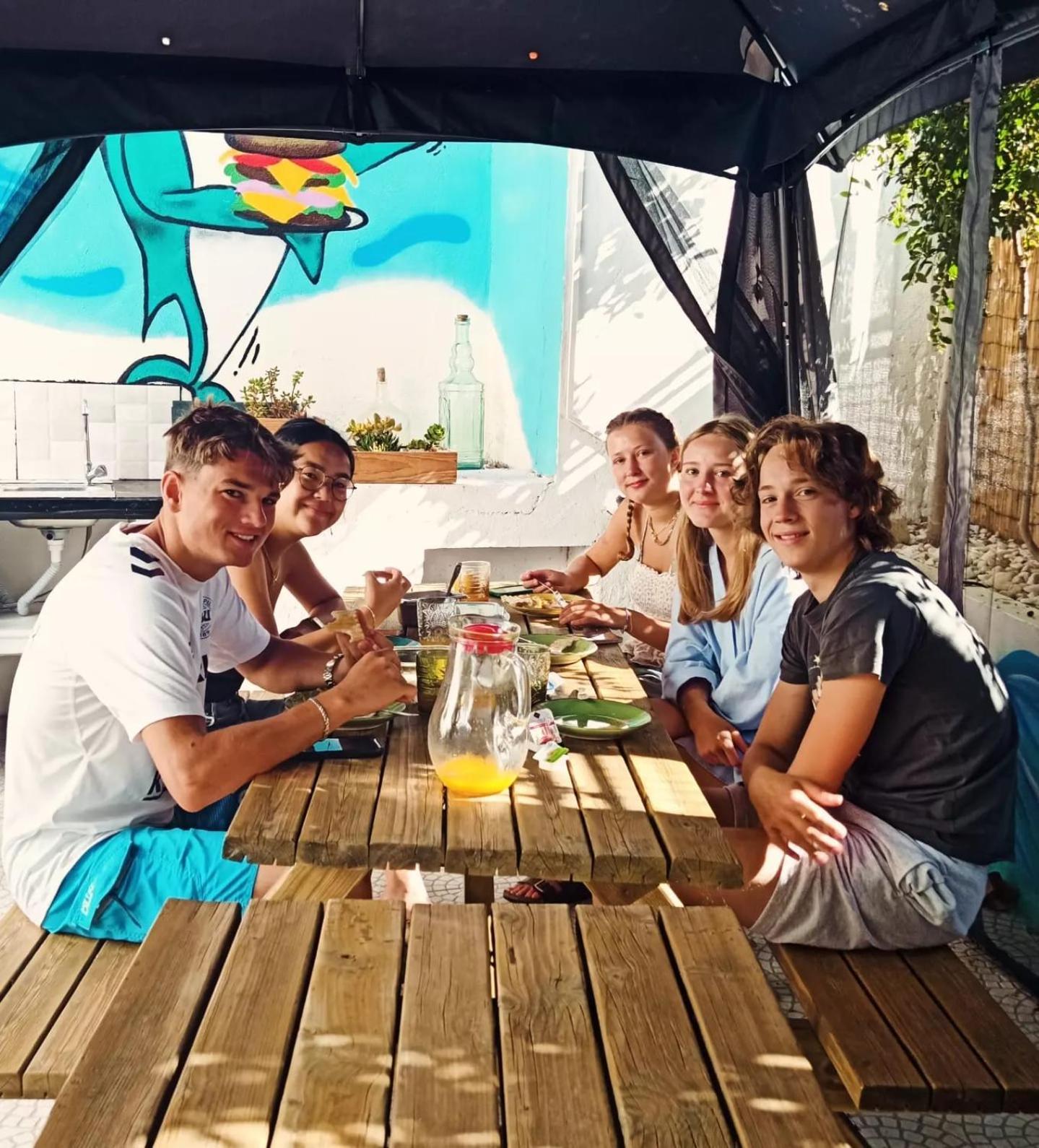 カスカイス Lisbon Soul Surf Campホステル エクステリア 写真